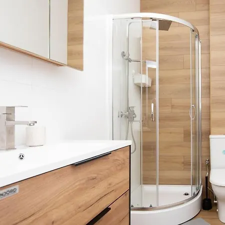 Apartamento Bright And 2-room Flat Near The Old Town *